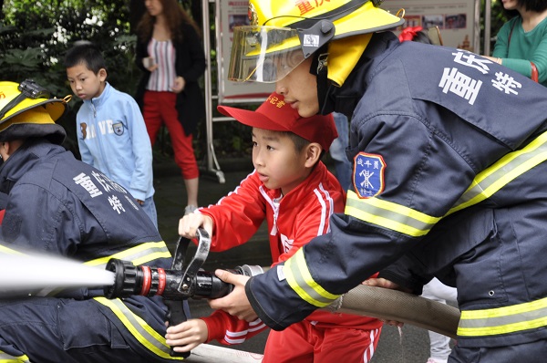 第19次主题采风活动走进重庆某消防部队4.jpg