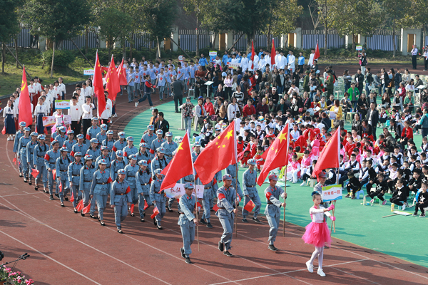 长征 光明（刘世新摄）.jpg